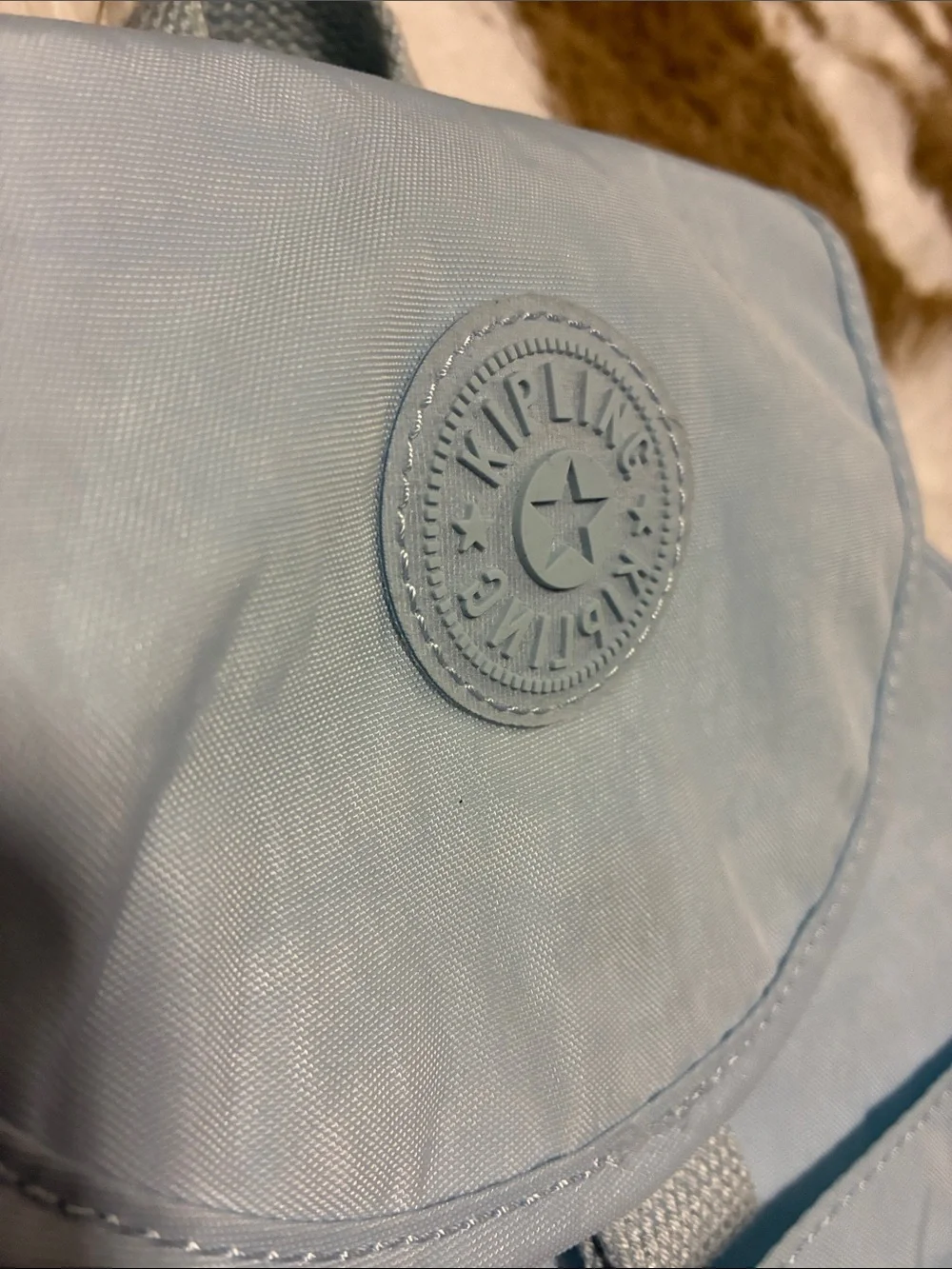 Kipling soft pale